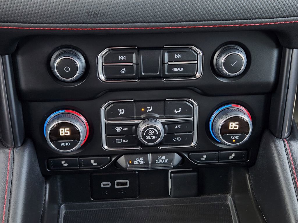 Used 2024 Chevrolet Suburban RST w/ Luxury Package image 25