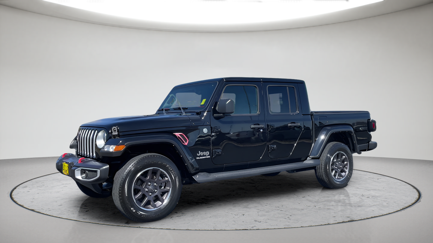Used 2022 Jeep Gladiator Overland w/ Cold Weather Group AWD/4WD image 11