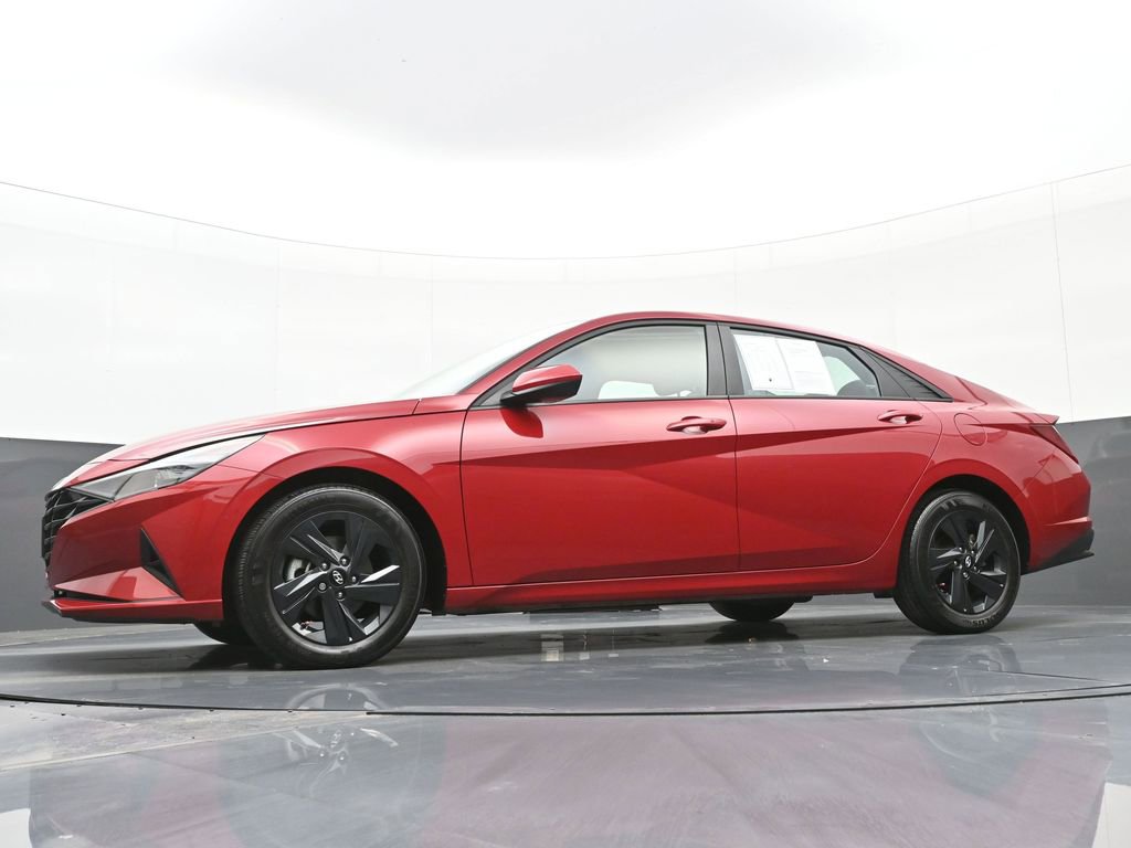 Certified 2022 Hyundai Elantra SEL image 39