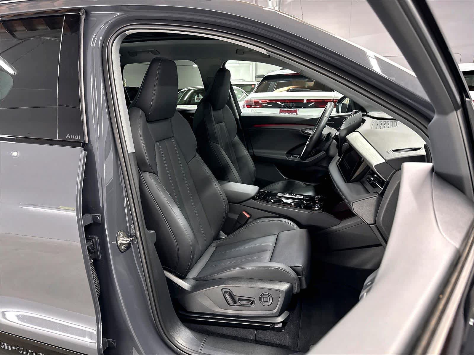 Used 2025 Audi Q6 e-tron Prestige w/ Black Warm Weather Package AWD/4WD image 10