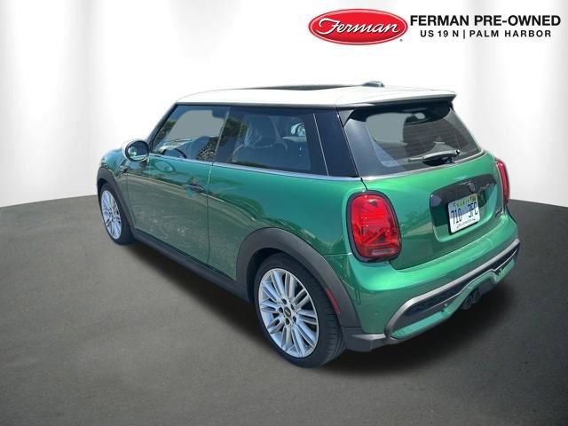 Used 2022 MINI Cooper S w/ Driver Assistance Package FWD image 3