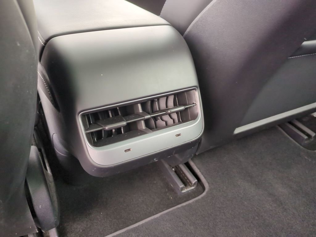 Used 2022 Tesla Model 3 image 21