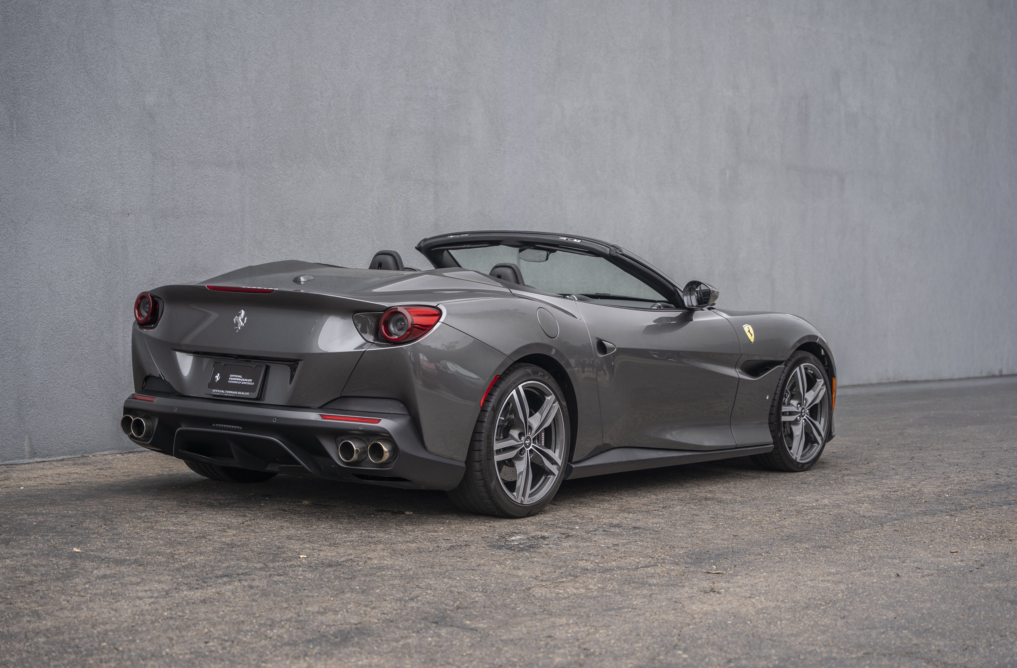 Used 2020 Ferrari Portofino RWD image 5