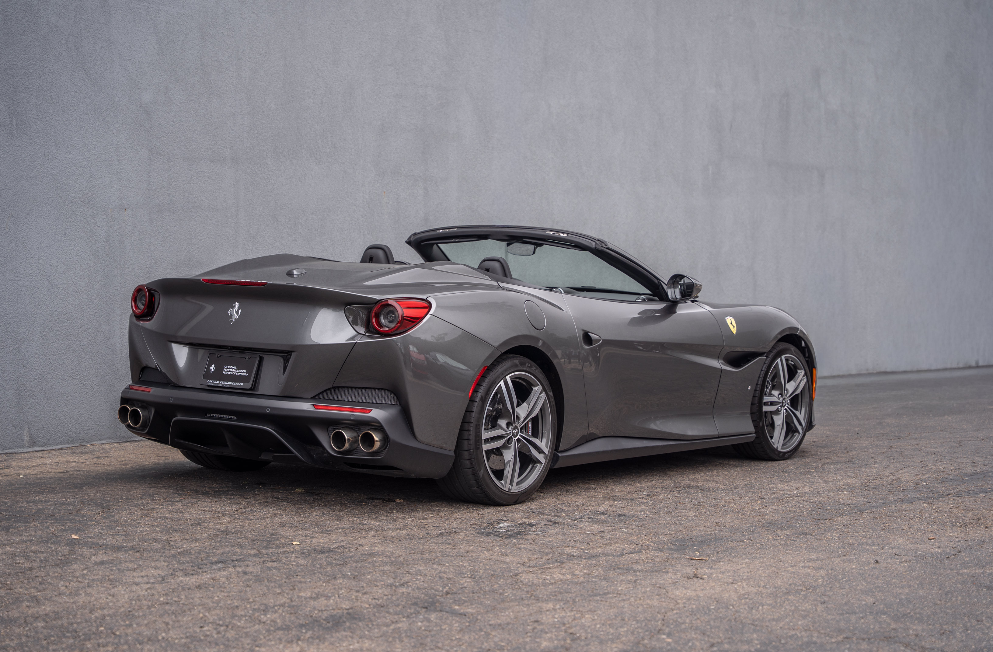 Used 2020 Ferrari Portofino RWD image 5