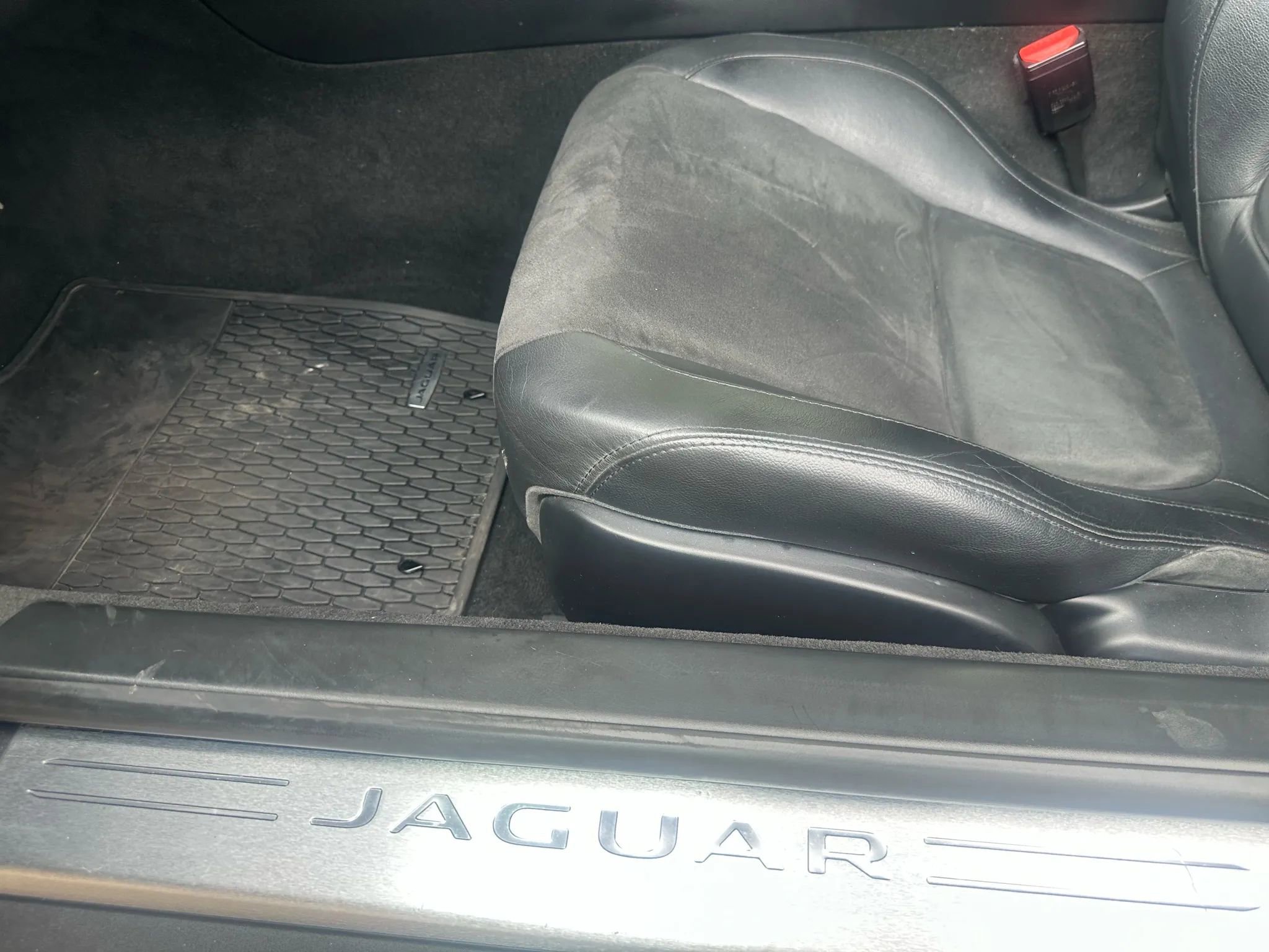 Used 2014 Jaguar F-TYPE S image 26