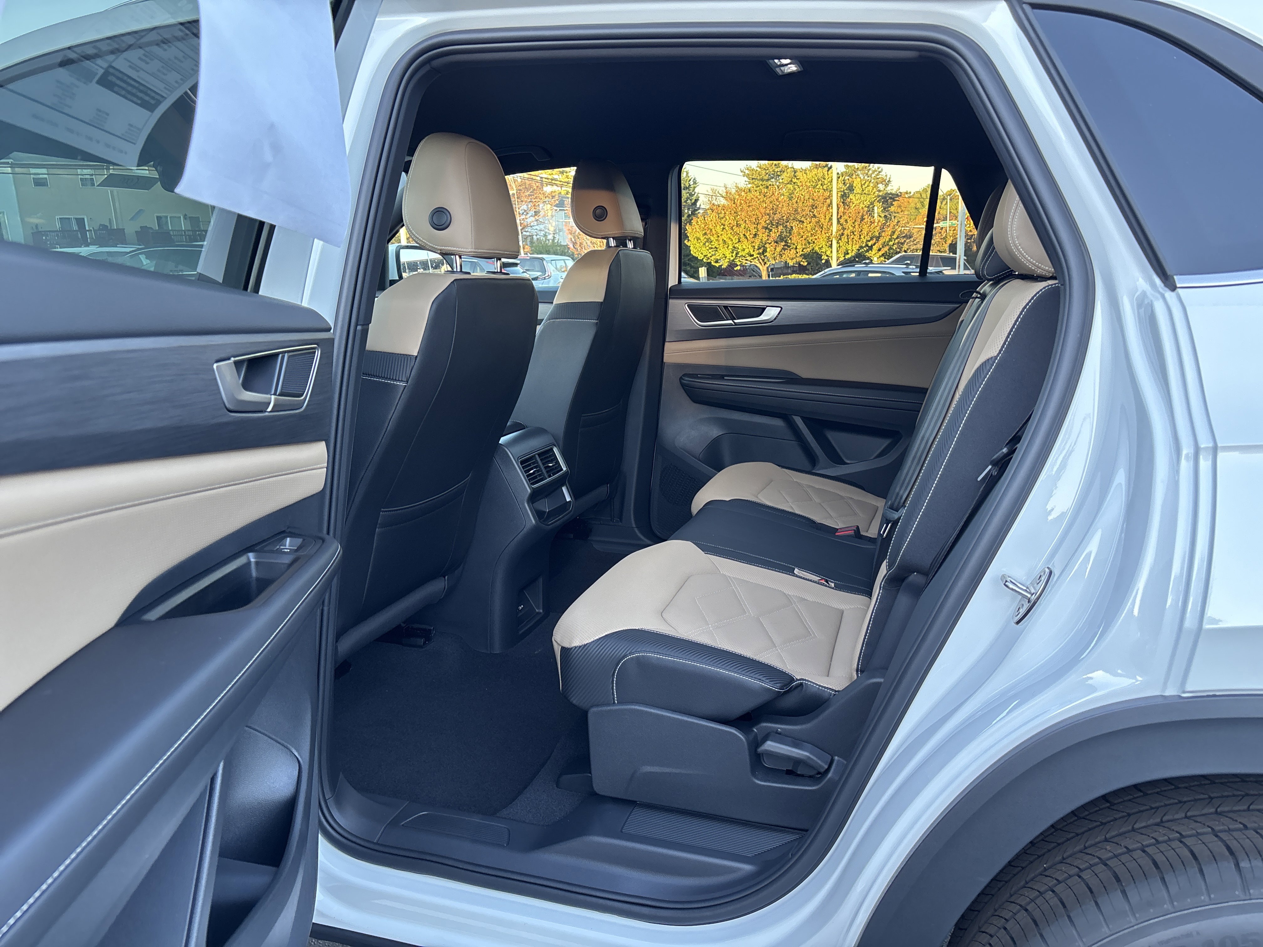 New 2026 Volkswagen Atlas Cross Sport SE image 26