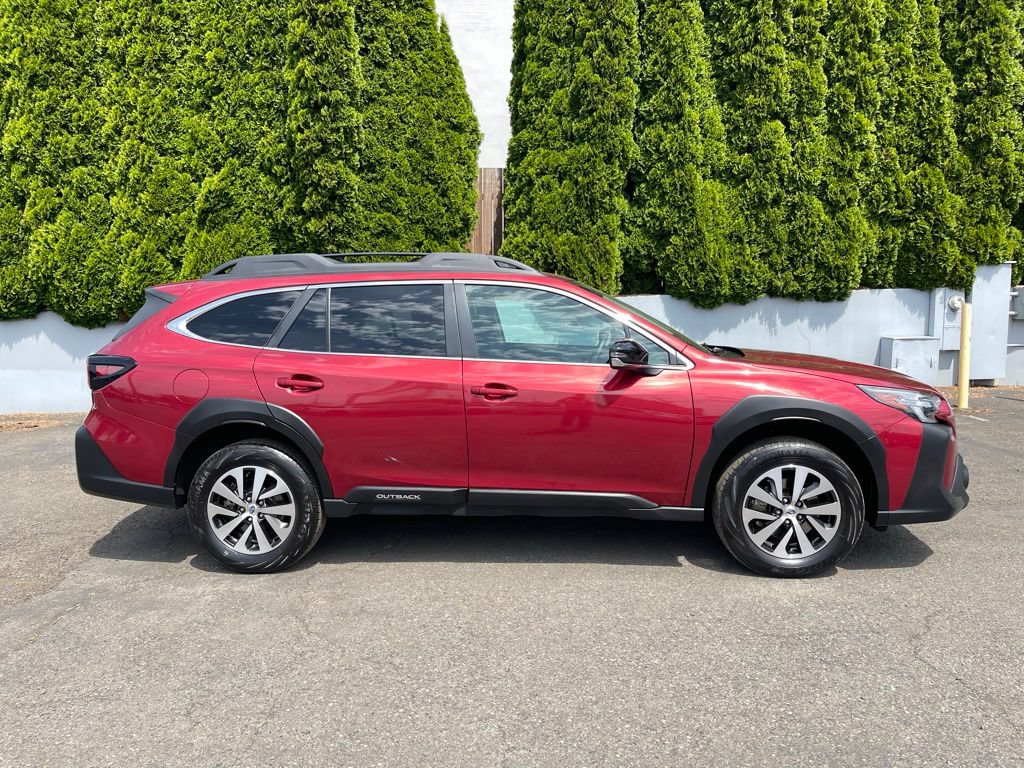 Used 2024 Subaru Outback Premium AWD/4WD image 11