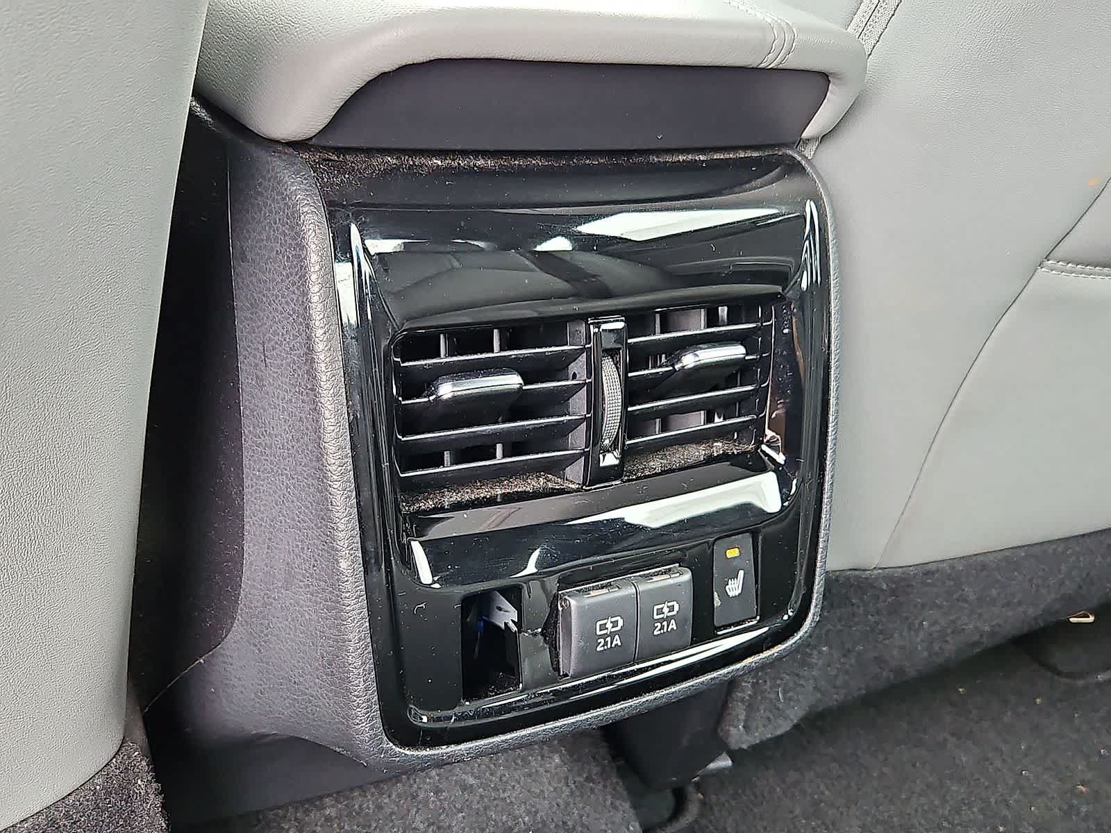 Used 2020 Toyota Avalon Limited FWD image 28