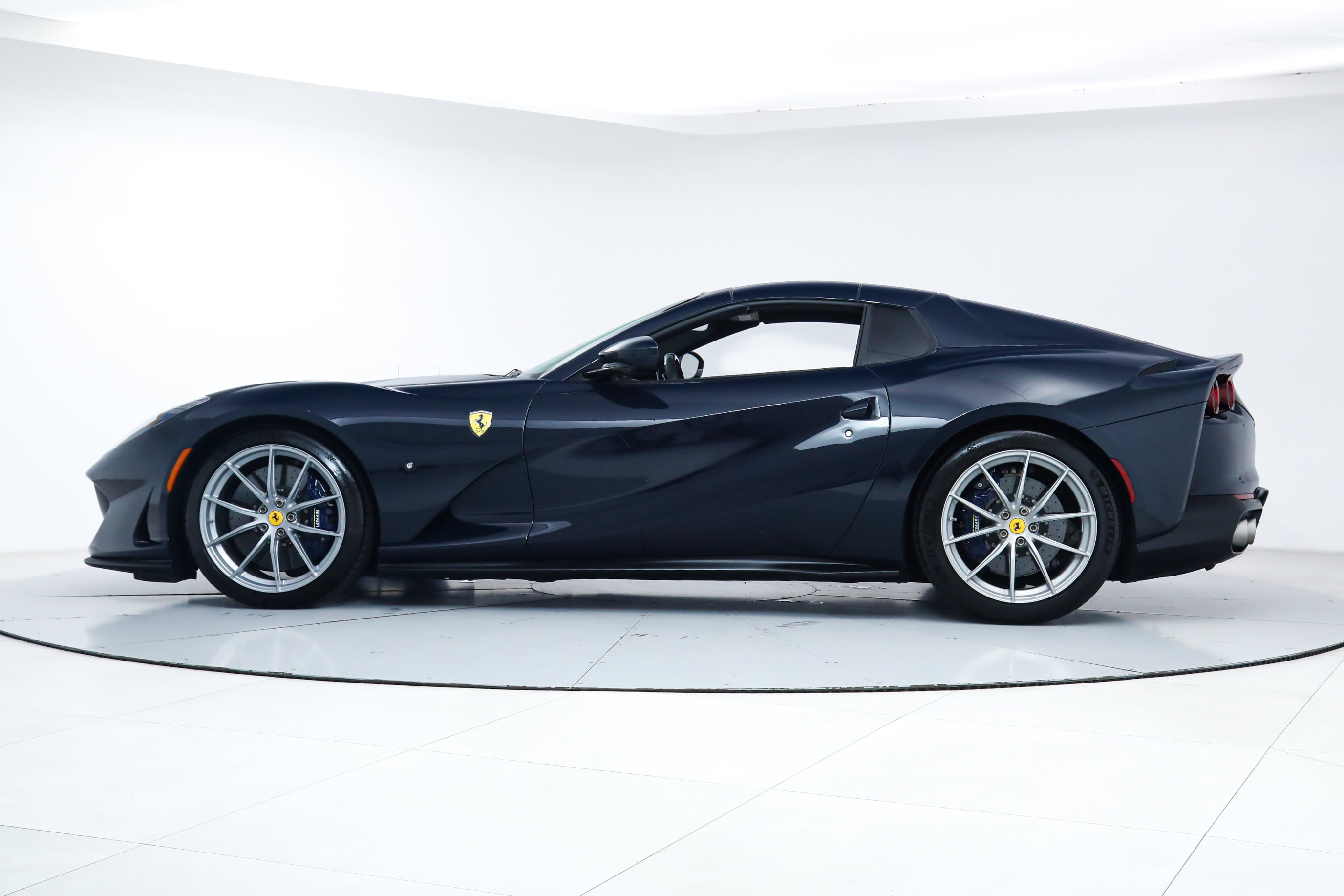 Certified 2022 Ferrari 812 GTS RWD image 7