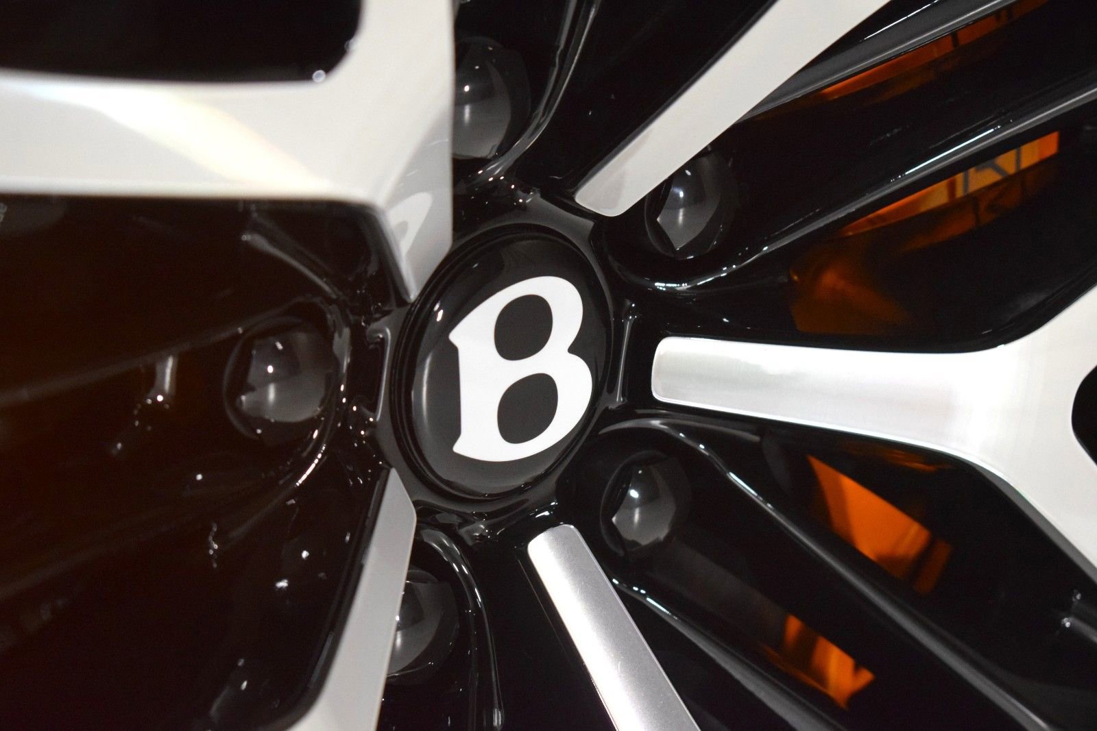 New 2026 Bentley Bentayga Speed AWD/4WD image 19