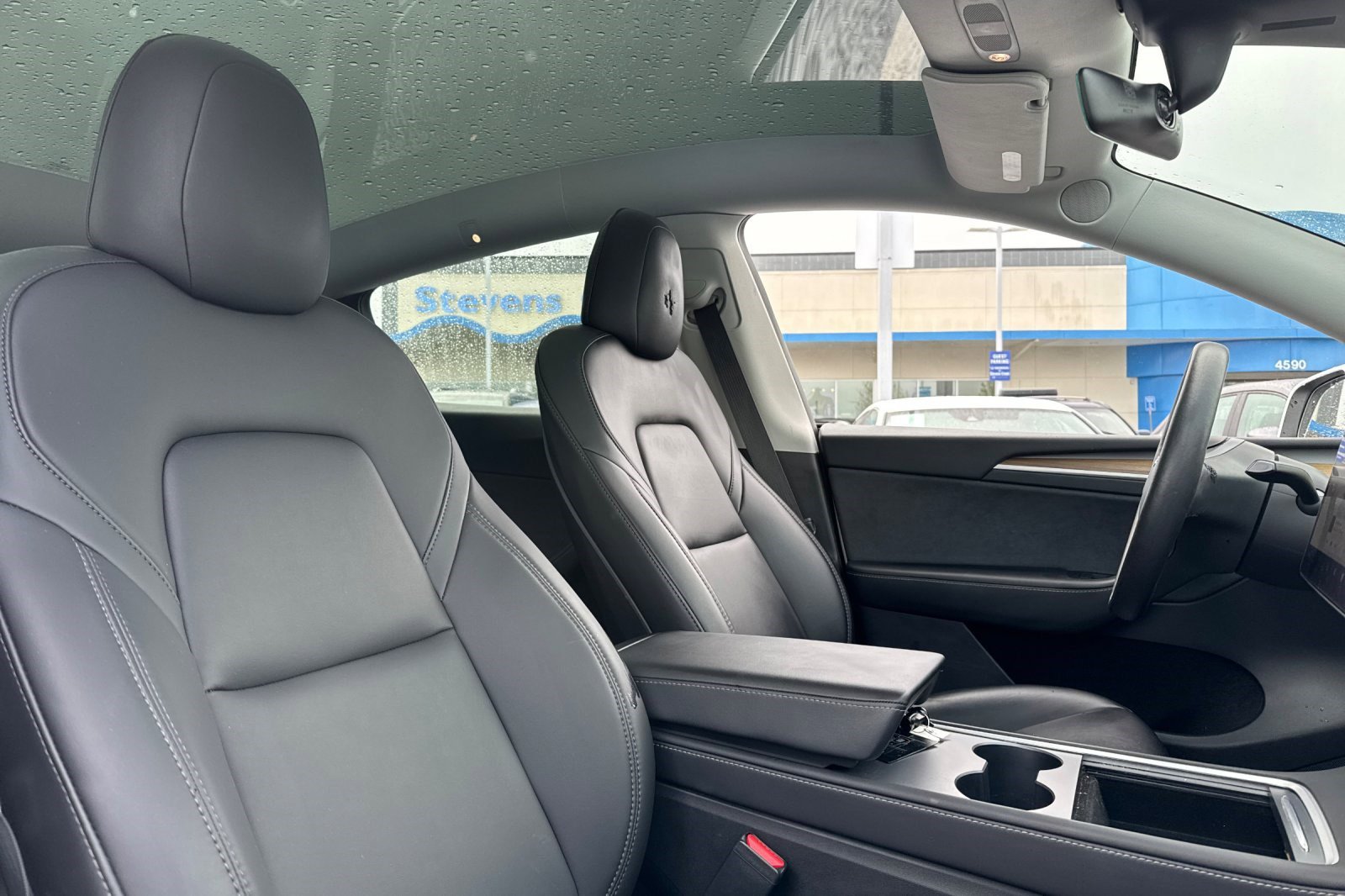Used 2022 Tesla Model Y Long Range AWD/4WD image 31
