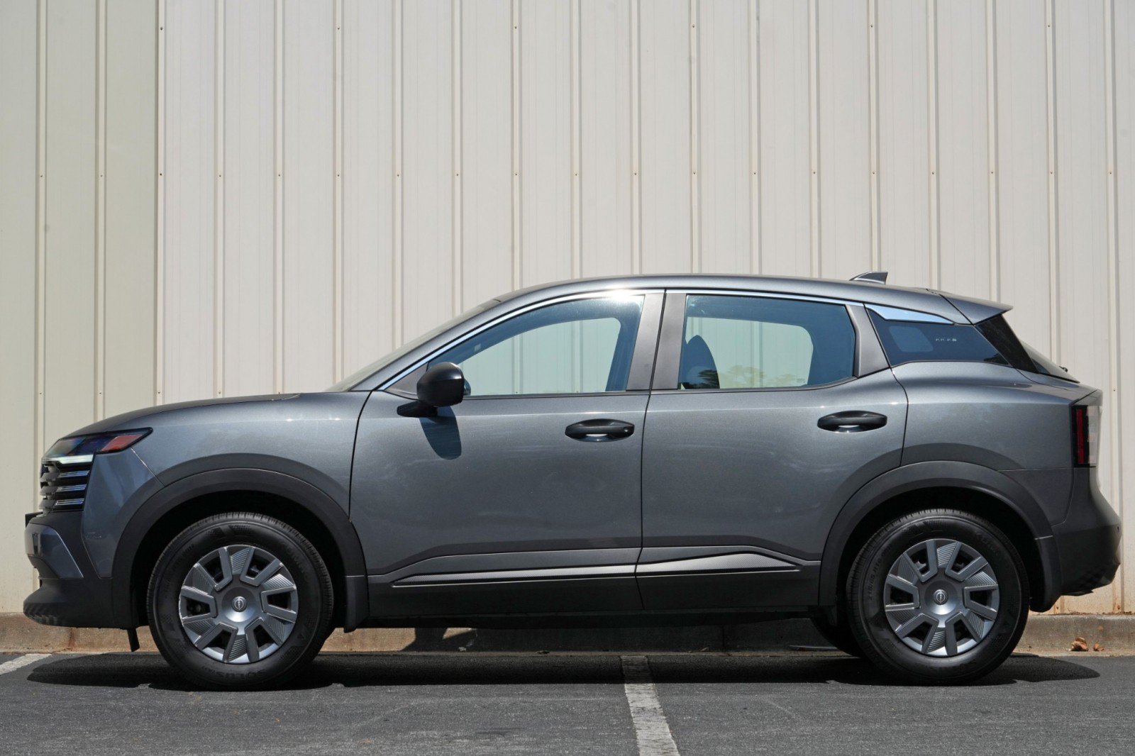 Used 2025 Nissan Kicks S FWD image 8