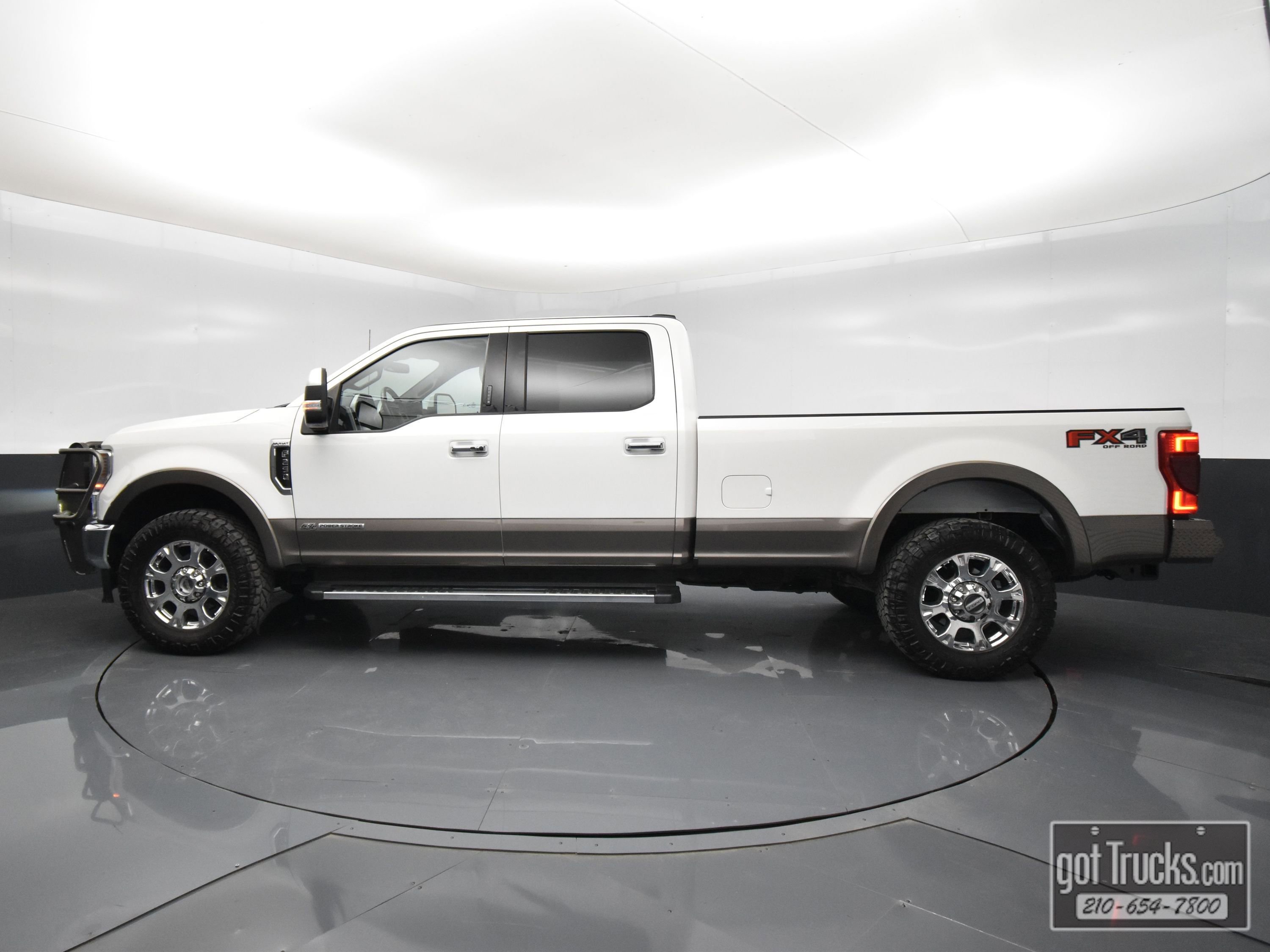 Used 2022 Ford F250 Lariat w/ Lariat Ultimate Package AWD/4WD image 3