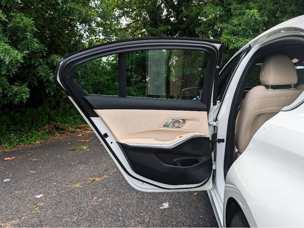 Used 2020 BMW 330i xDrive Sedan w/ Driving Assistance Package AWD/4WD image 11