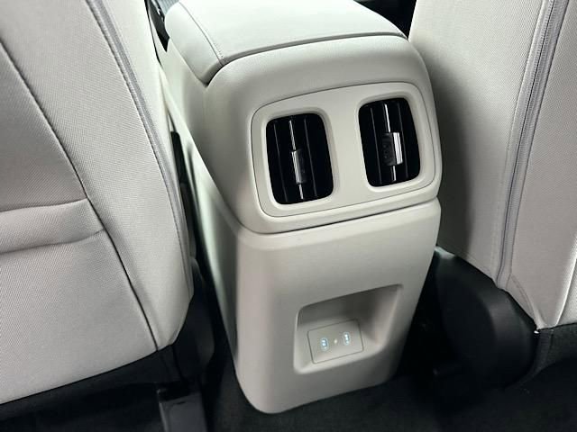 Used 2026 Hyundai Tucson Blue SE w/ Tow & Go Package image 9