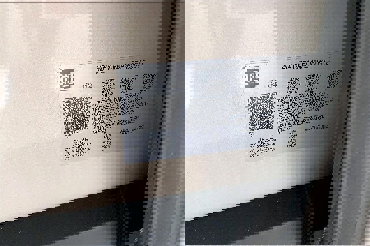 Used 2024 Chevrolet Suburban Z71 w/ Z71 Off-Road Package image 8