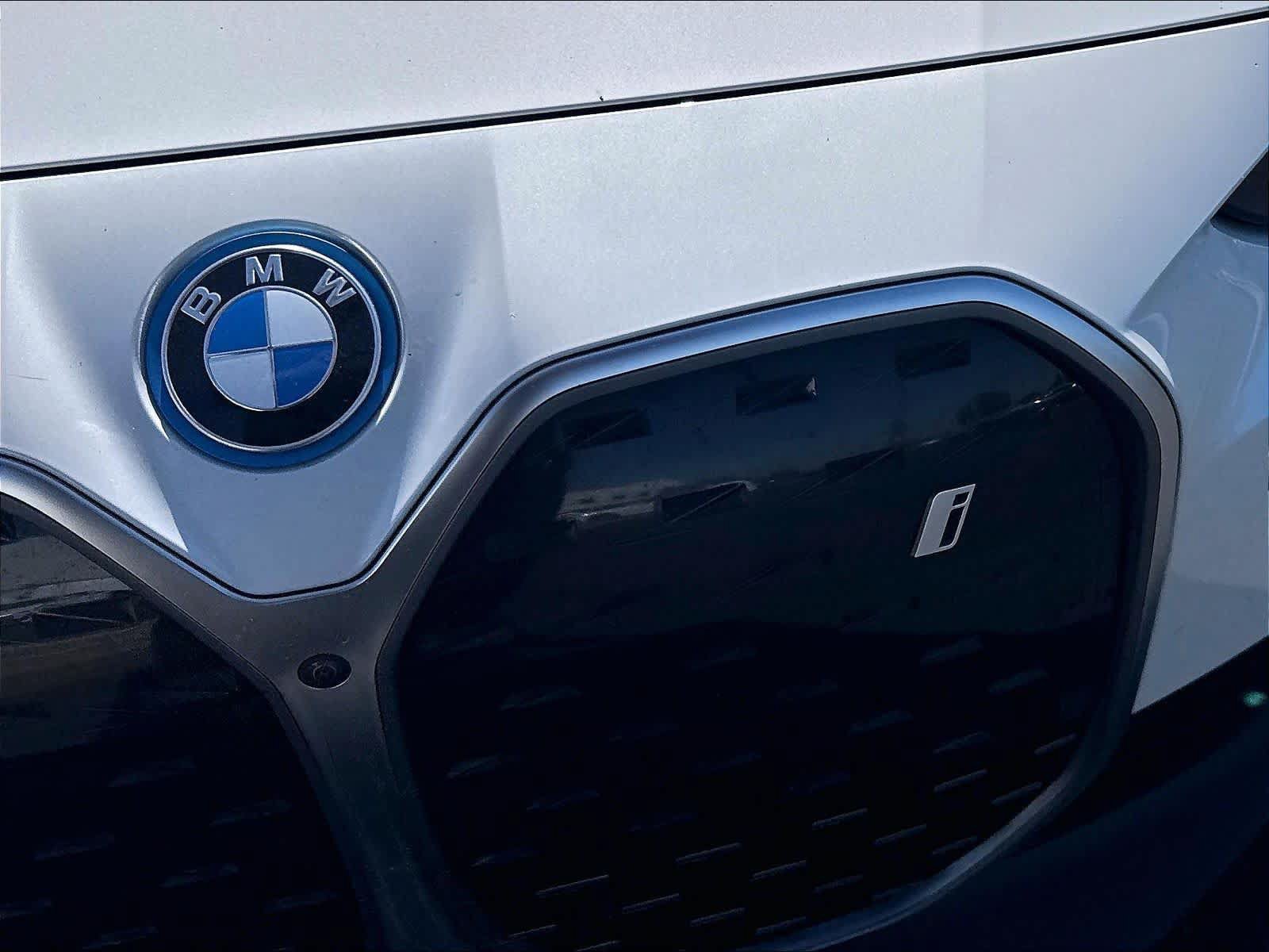 Used 2023 BMW i4 eDrive40 w/ Premium Package RWD image 31
