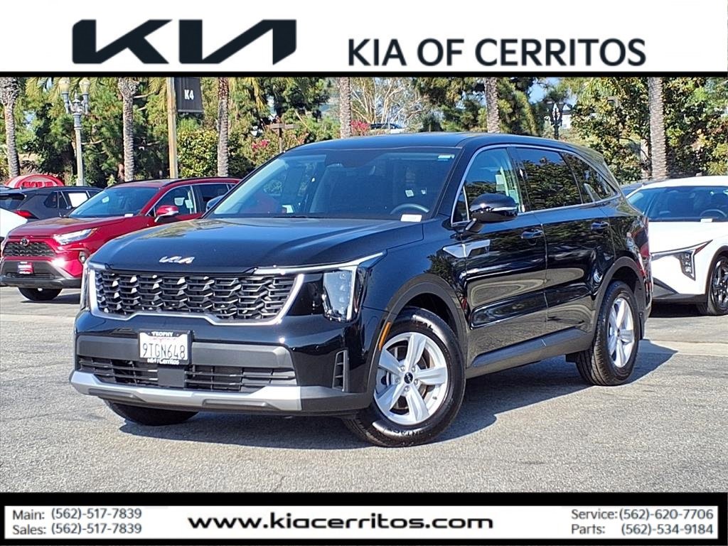 Certified 2025 Kia Sorento LX