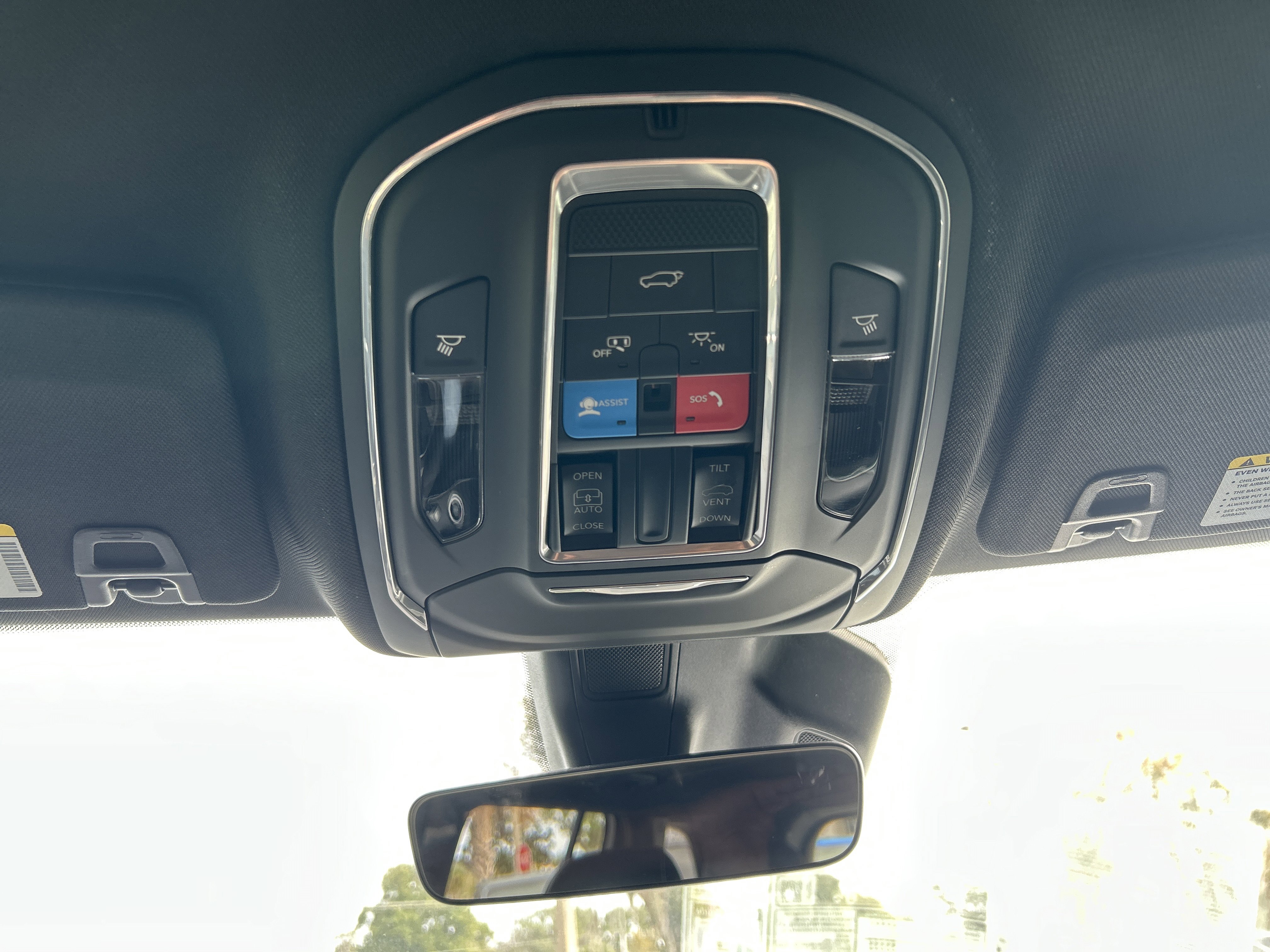 New 2025 Jeep Grand Cherokee Altitude image 35