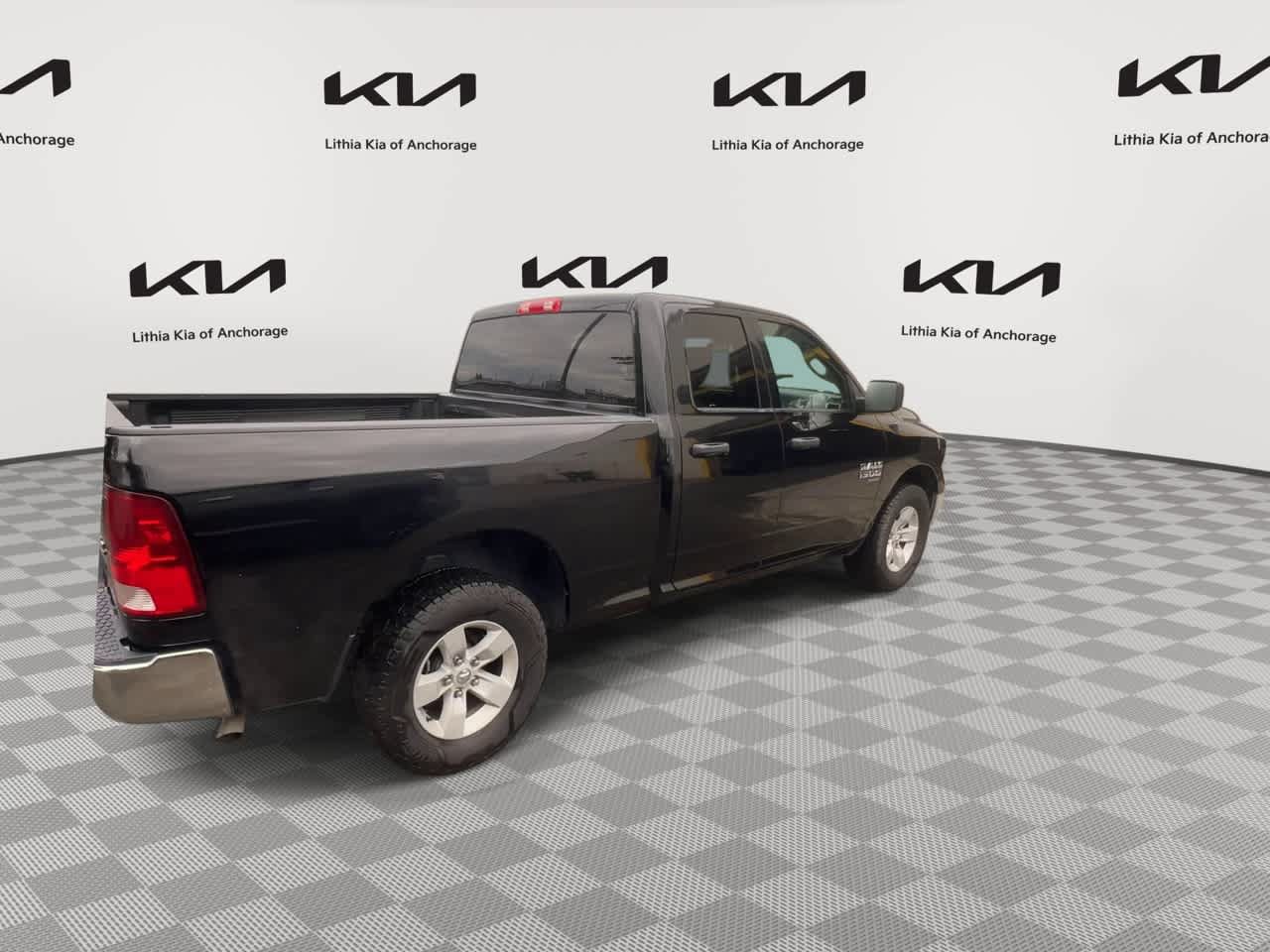 Used 2024 RAM 1500 Classic SLT AWD/4WD image 8