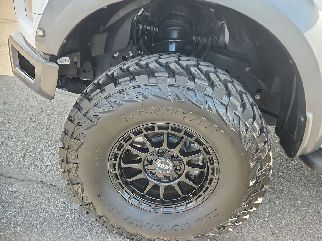 Used 2020 Ford F150 Raptor w/ Equipment Group 802A Luxury AWD/4WD image 20