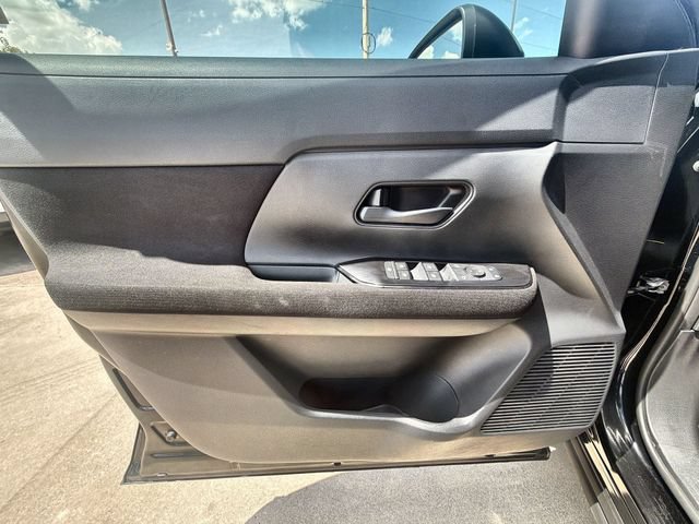 Used 2026 Nissan Kicks S FWD image 20