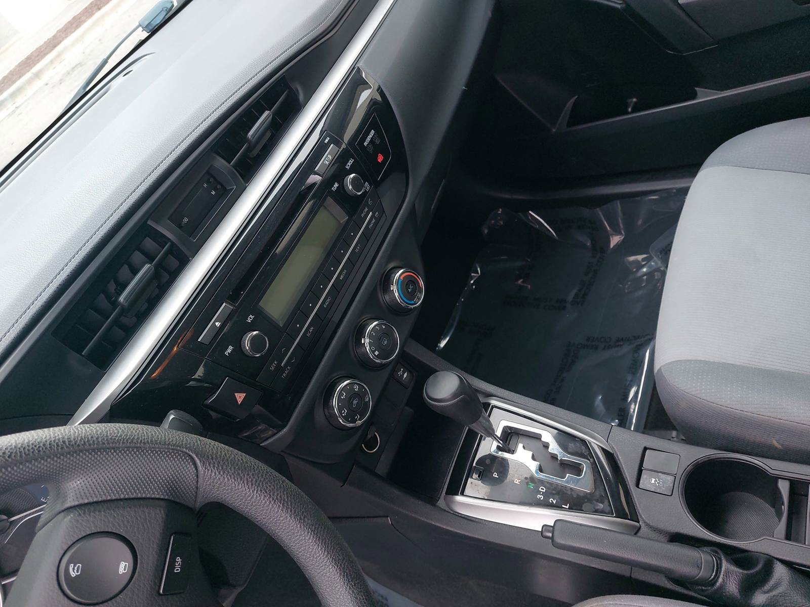 Used 2014 Toyota Corolla L FWD image 22