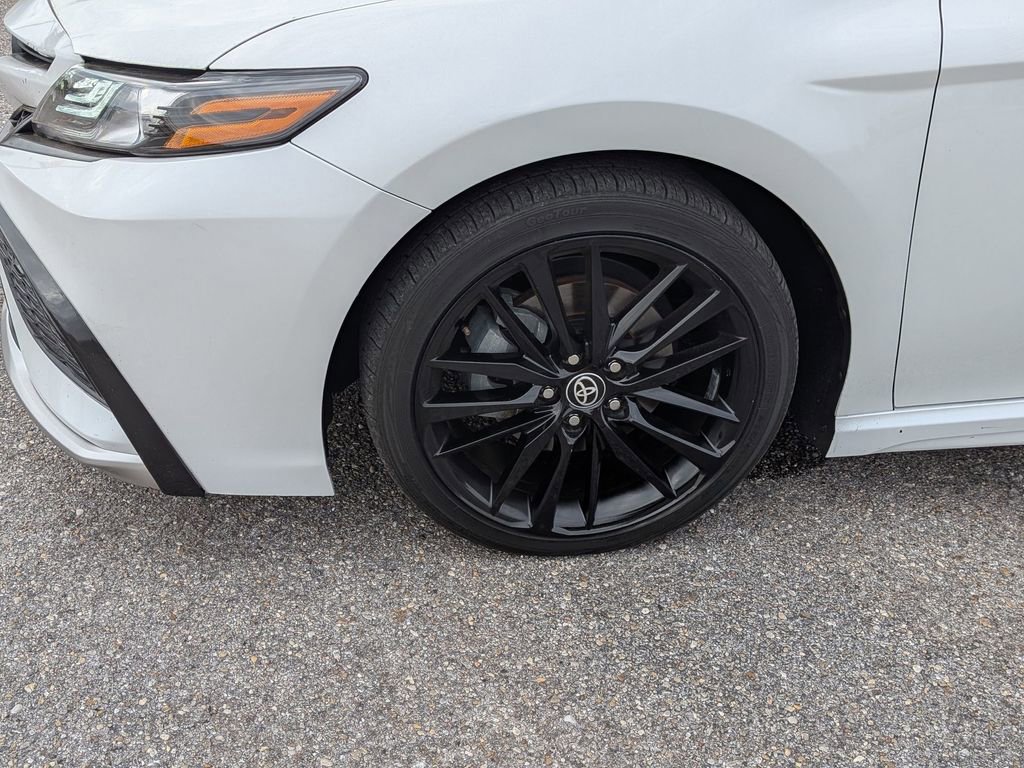 Used 2023 Toyota Camry XSE image 12