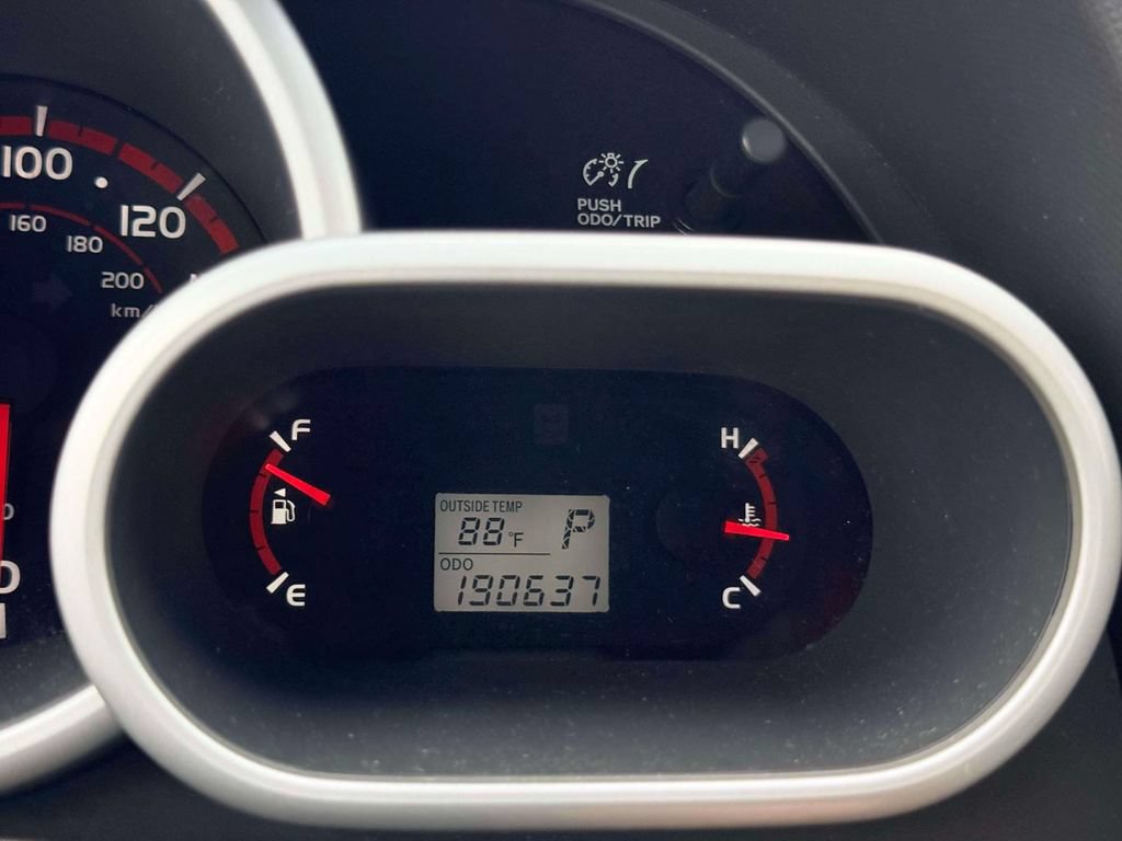 Used 2009 Toyota Matrix S FWD image 21