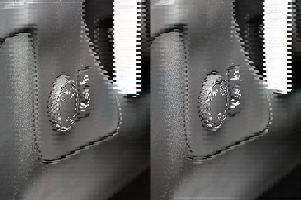 New 2025 Chevrolet Express 3500 w/ Power Convenience Package image 25