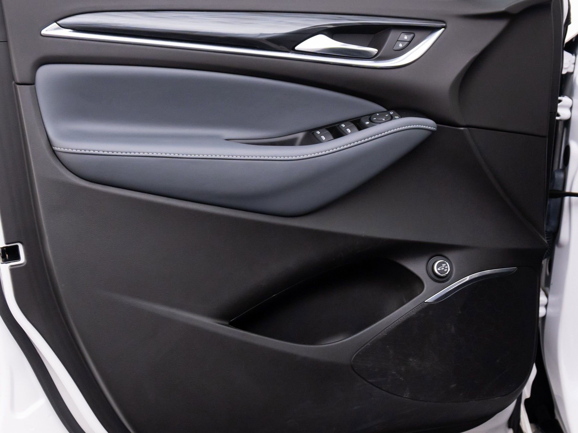 Used 2023 Buick Enclave Essence w/ Experience Buick Package image 15