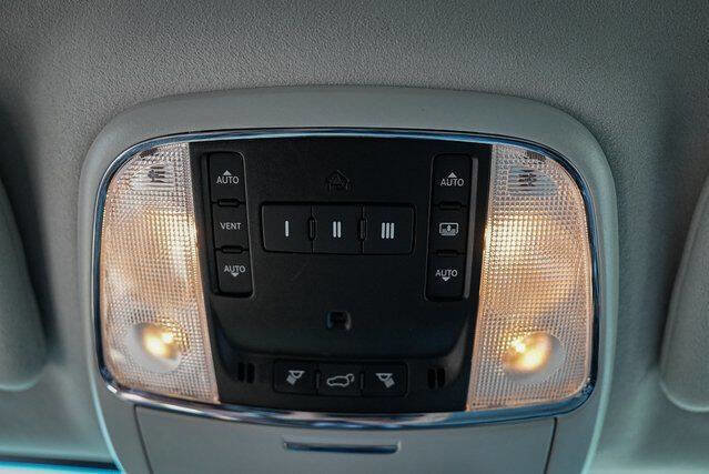 Used 2021 Jeep Grand Cherokee Summit image 24