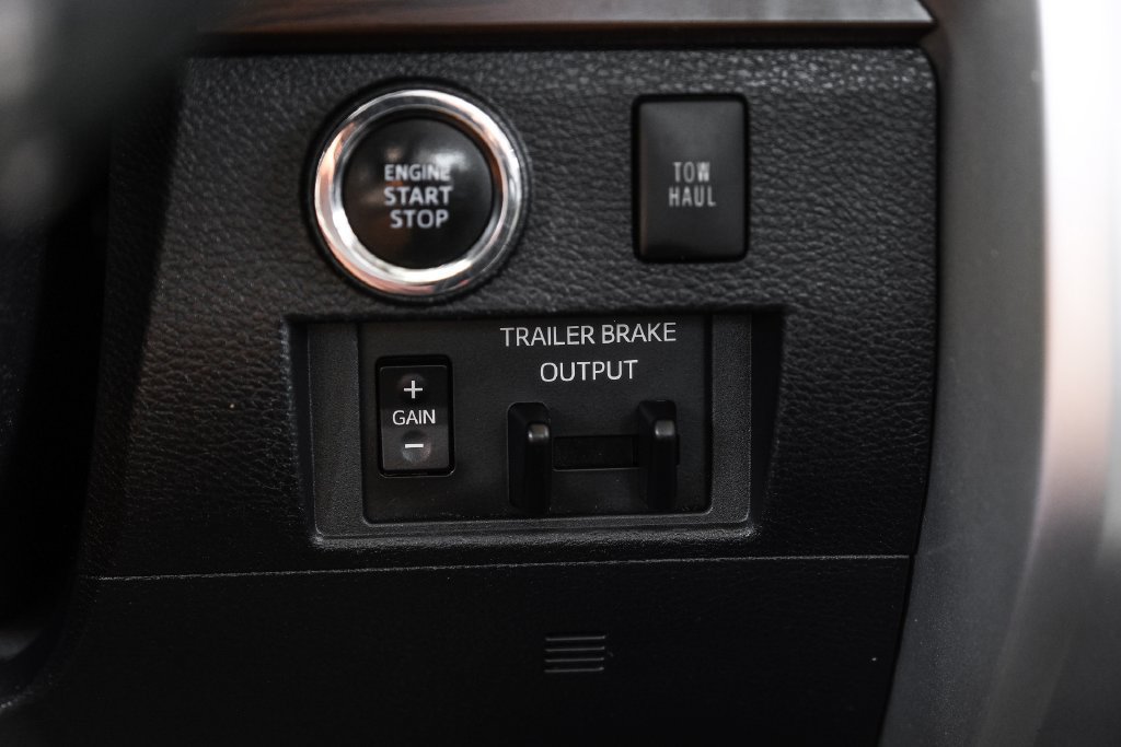 Used 2020 Toyota Tundra Limited RWD image 29