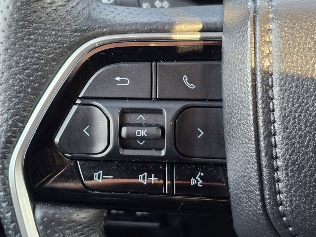 Used 2023 Toyota Tundra Platinum w/ Advanced Package image 9