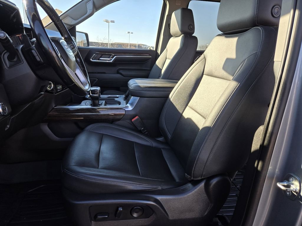 Used 2023 GMC Sierra 1500 Elevation w/ Elevation Premium Package image 4