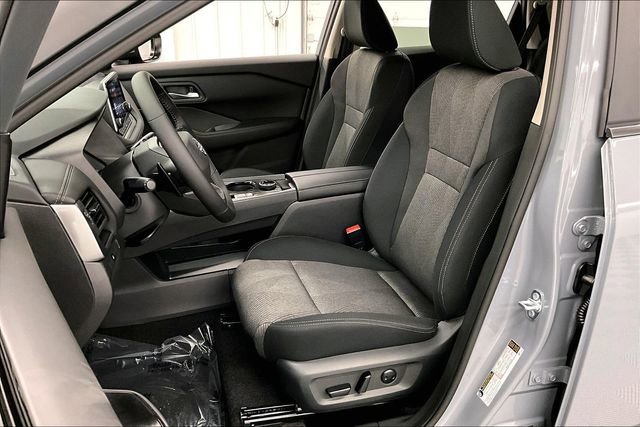 New 2026 Nissan Rogue SV image 10