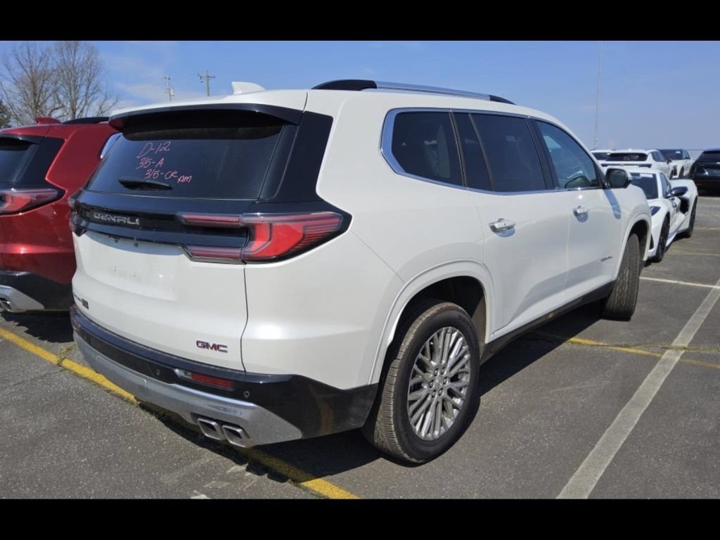Used 2025 GMC Acadia Denali w/ LPO, Floor Liner Package FWD image 5