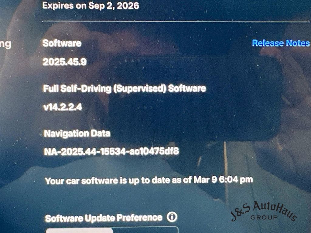 Used 2025 Tesla Model X Plaid image 17