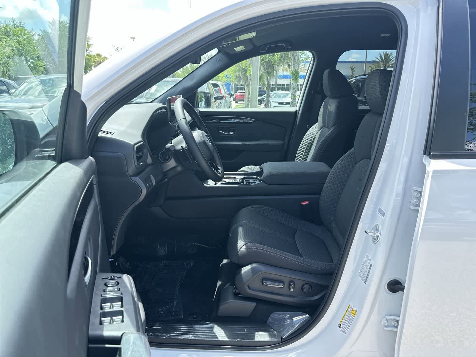 New 2026 Honda Pilot Sport image 2