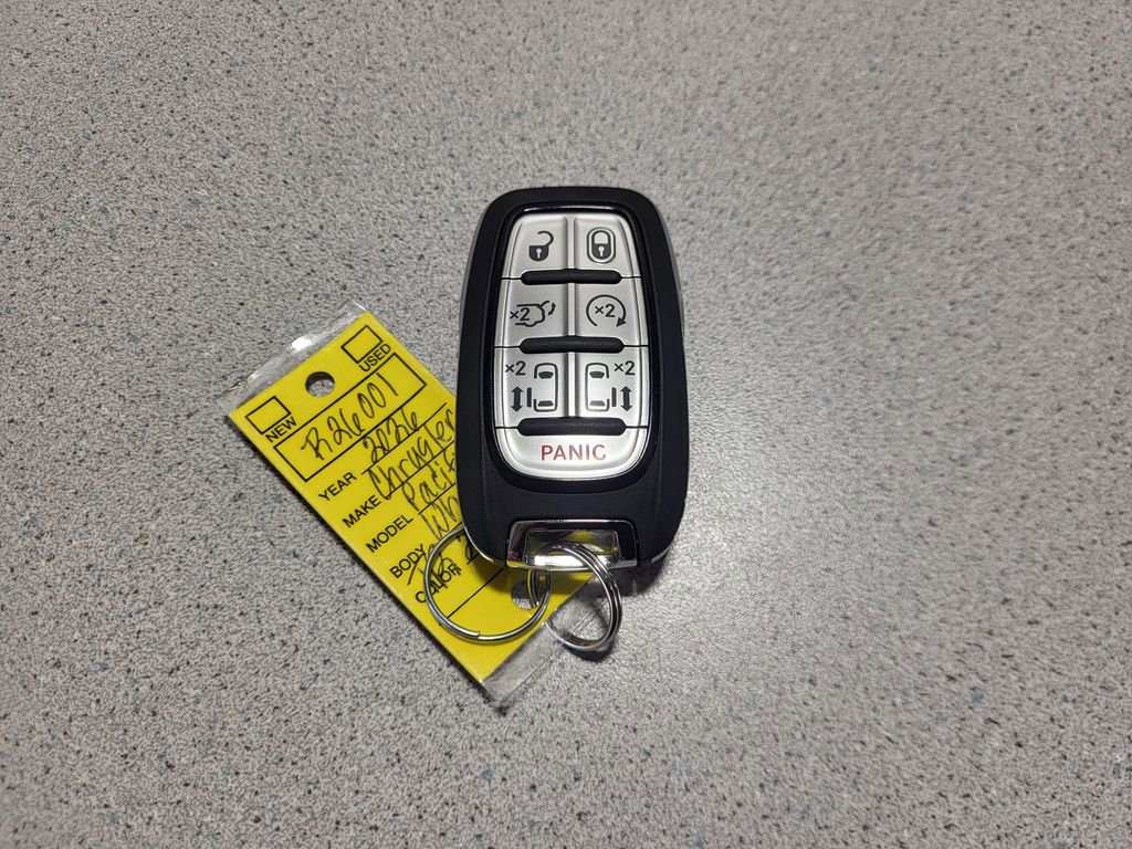 New 2026 Chrysler Pacifica Select w/ S Appearance Package image 31