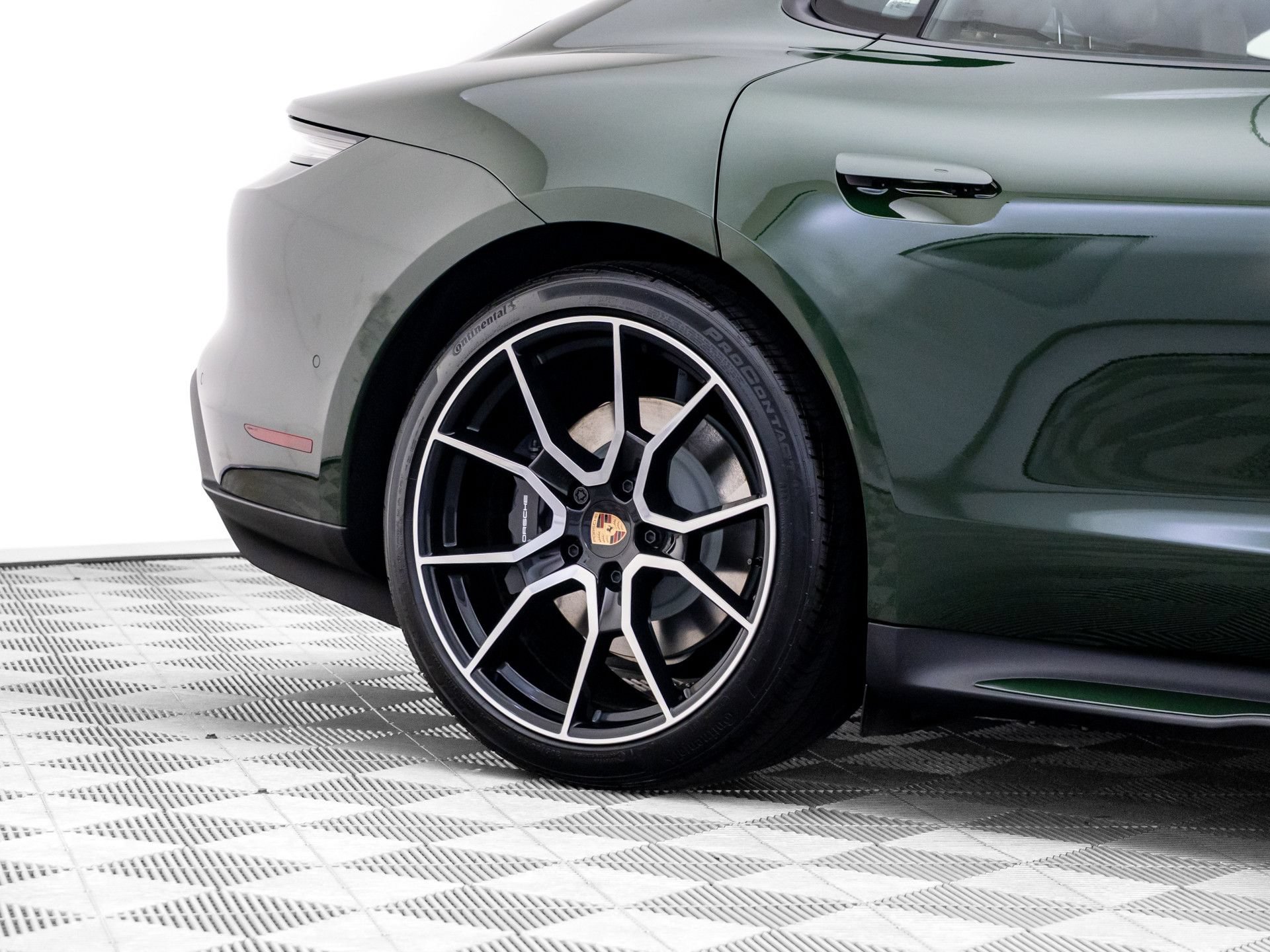 New 2026 Porsche Taycan AWD/4WD image 33