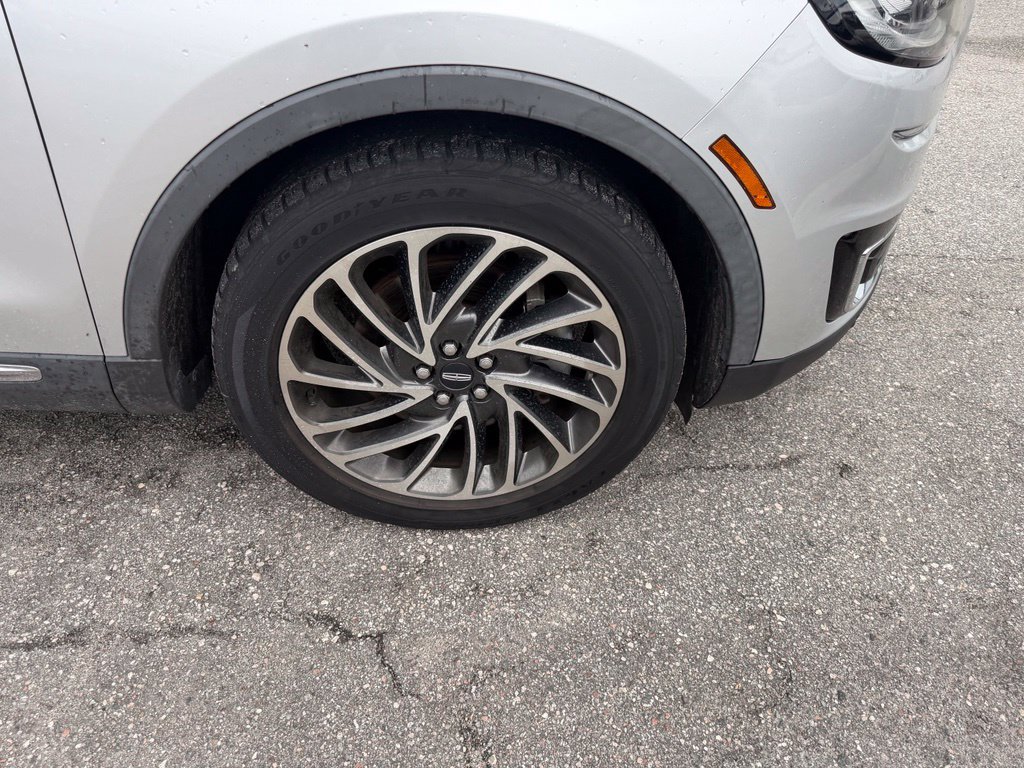 Used 2019 Lincoln Nautilus Reserve FWD image 4