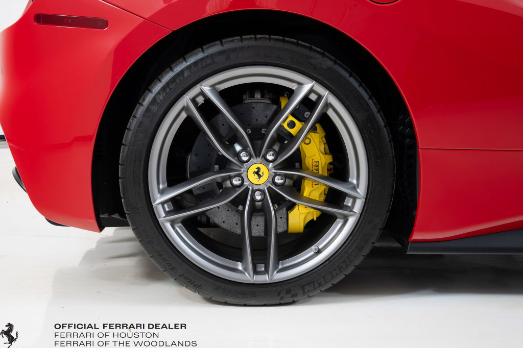 Certified 2017 Ferrari 488 GTB RWD image 22