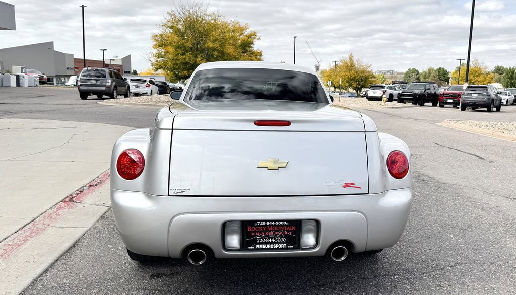 Used 2004 Chevrolet SSR w/ Preferred Equipment Group RWD image 8