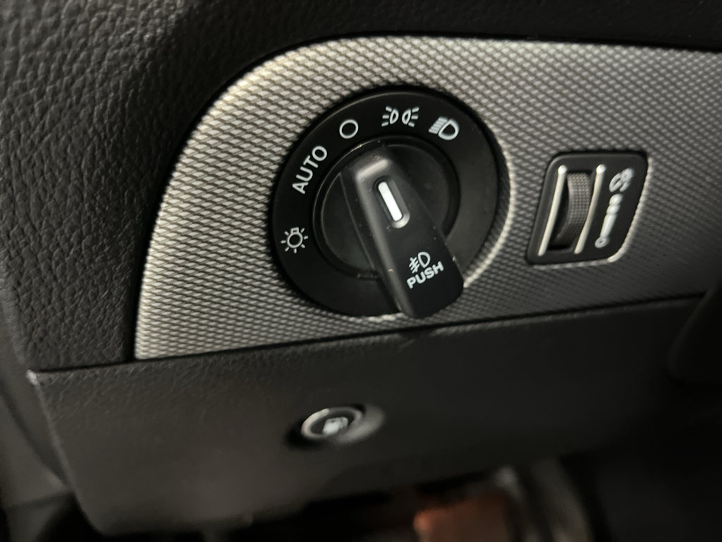 Used 2020 Dodge Durango R/T AWD/4WD image 32