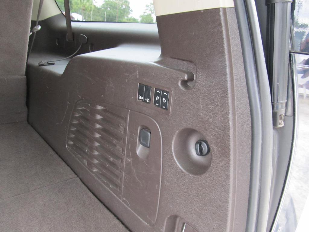 Used 2015 GMC Yukon XL Denali w/ Open Road Package image 37