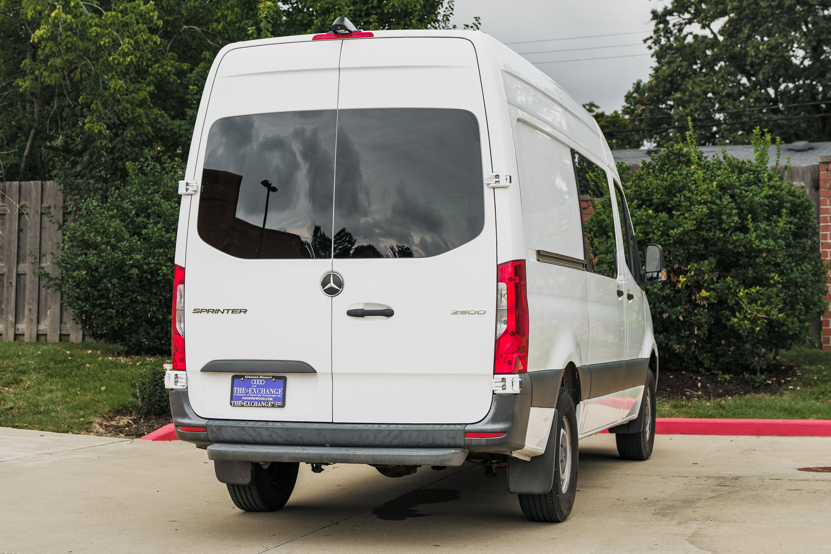 Used 2020 Mercedes-Benz Sprinter 2500 image 3