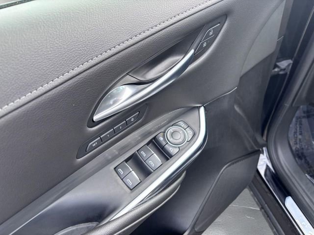 Used 2025 Cadillac XT4 Premium Luxury FWD image 13