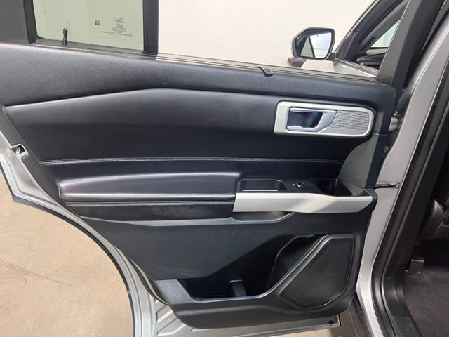 Used 2023 Ford Explorer Limited w/ Equipment Group 301A image 19