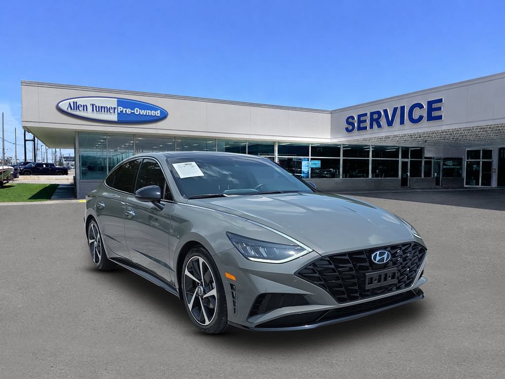 Certified 2022 Hyundai Sonata SEL Plus w/ Cargo Package FWD image 2